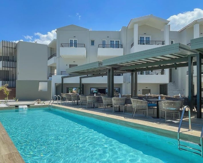Mare Blue Suites
