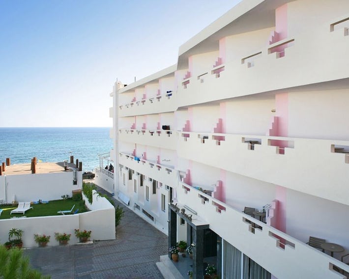 Evelyn Beach Hotel