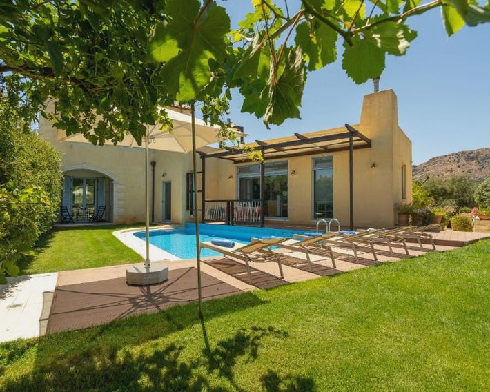 Calma Seaside Villa