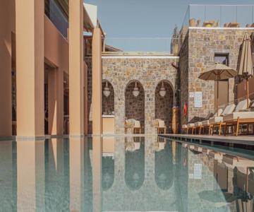 Volta Seaside Boutique Hotel