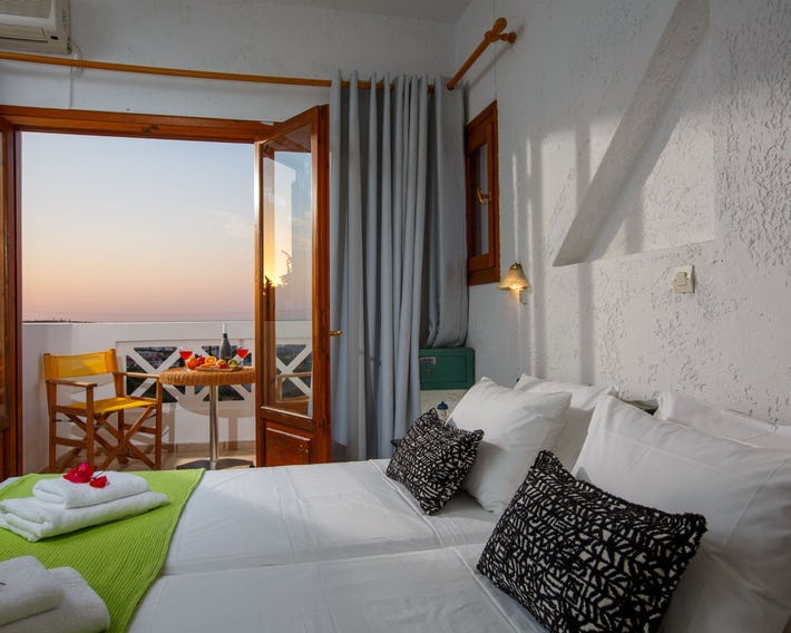 Romantica Hotel Apartments
