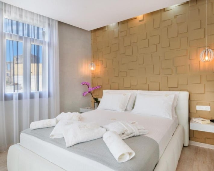Diamond Luxury Suites