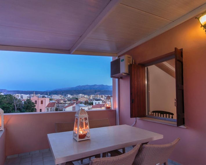 Kasteli Suites