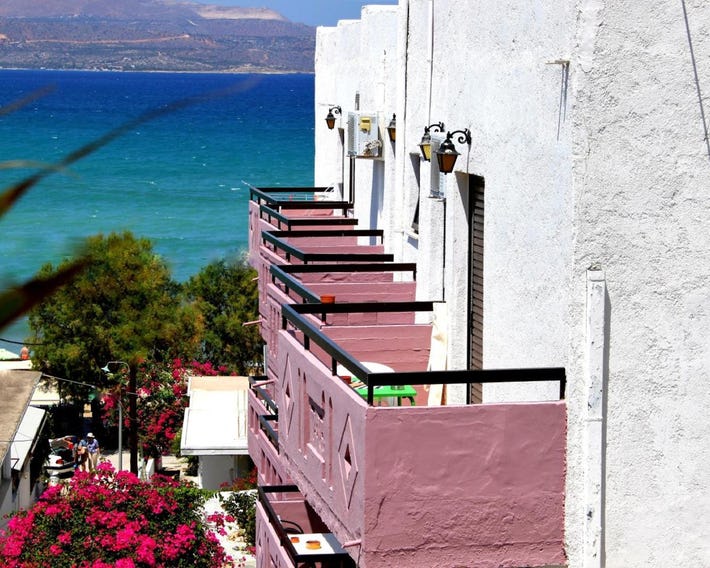 Apokoros Hotel