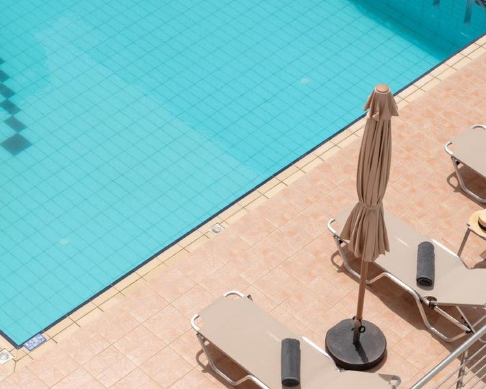 Thelèsi Apartments, 100m from the beach