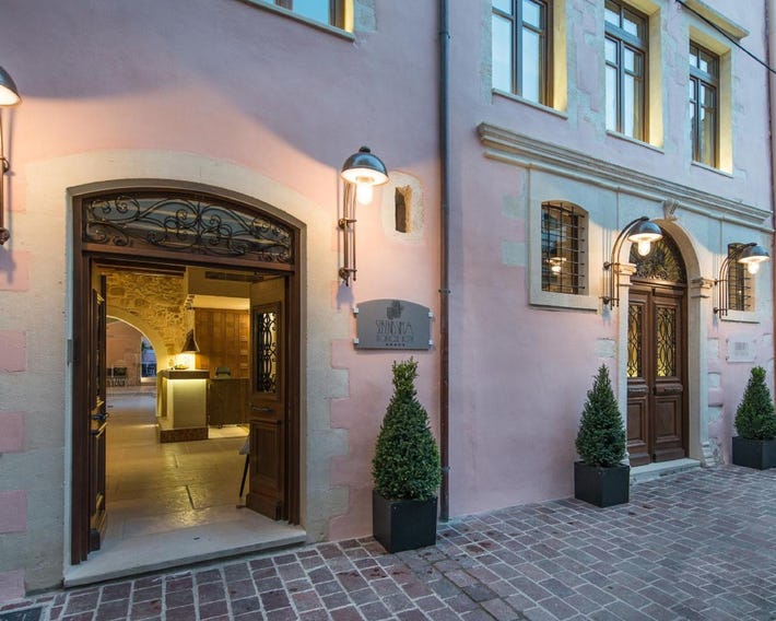 Serenissima Boutique Hotel