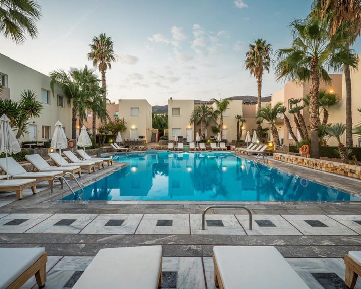 Meropi Hotel & Apartments