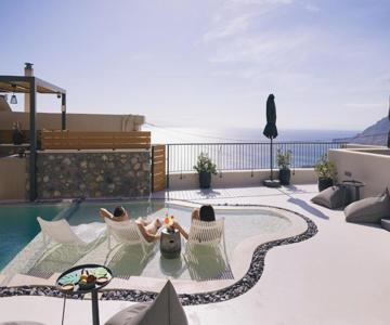 Mirthea Suites