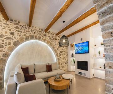 Petrino Two-Bedroom House in Mirthios