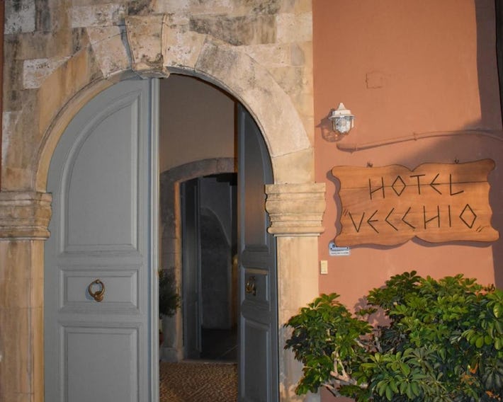 Vecchio Hotel