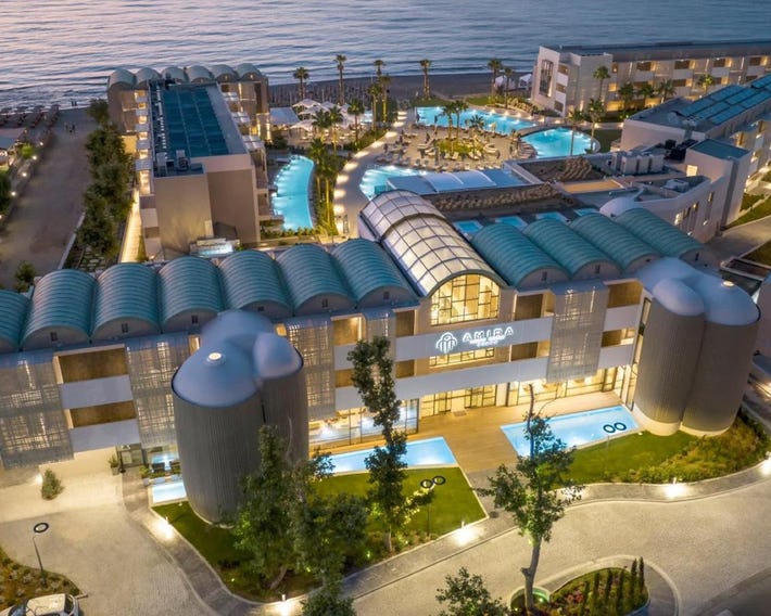 AMIRA Luxury Resort & Spa (Adults Only +16)