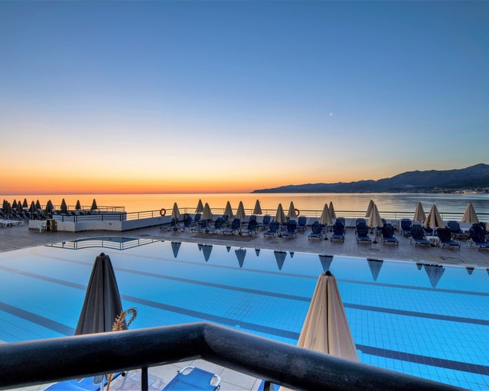 Horizon Beach Hotel