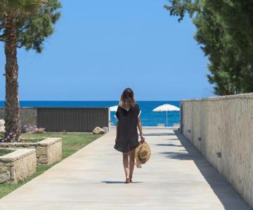Amalthia Villa, Heated Pool & Walk to the Beach, By ThinkVilla