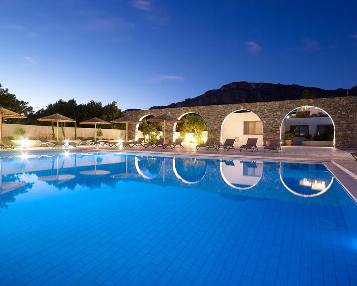 Coriva Beach Hotel & Bungalows
