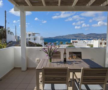 Comfortable 2-bedroom Apartment with balcony & port view