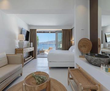 Boho Sapiens Marina - Royal Suite, Adamas Port
