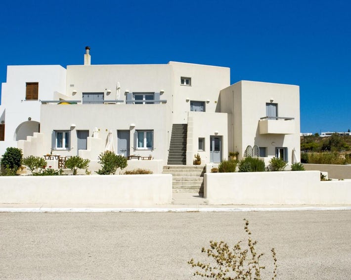 Tsakanos Home