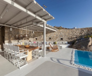 Amorous Villa