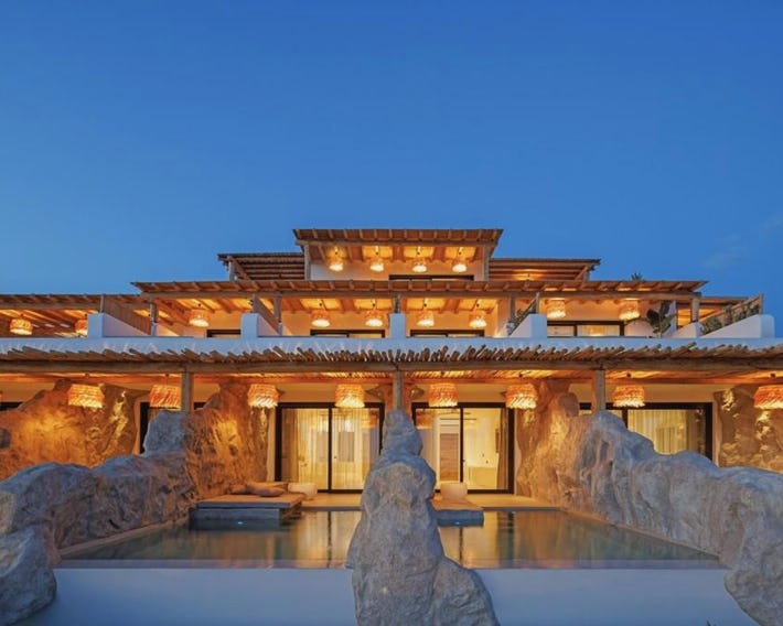 WhiteArt Suites