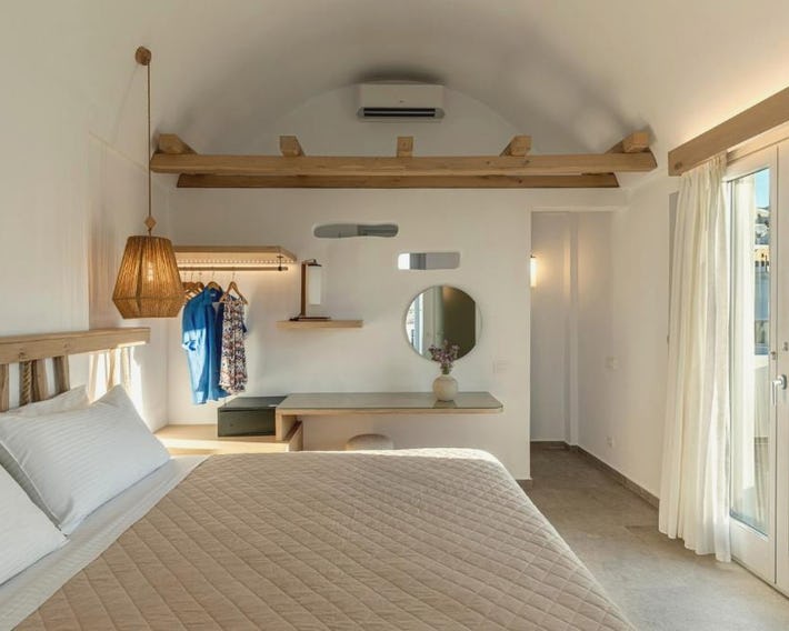 Alafropetra Luxury Suites