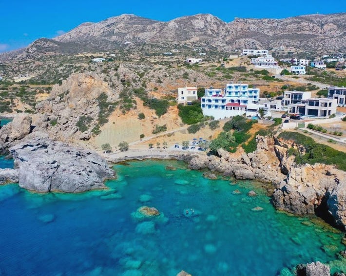 Castelia Bay Hotel