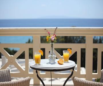 Aithra Apartments & Suites