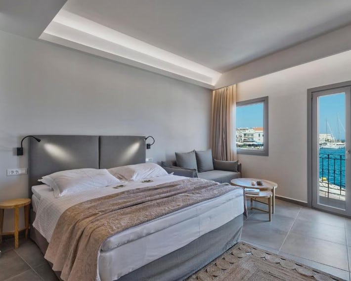 Naves Suites