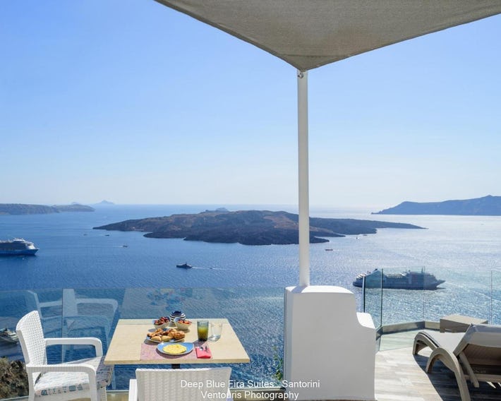 Fira Deep Blue Suites