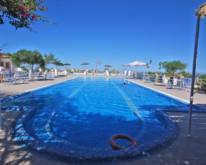 Santorini Camping, Bangalows & Youth Hostel