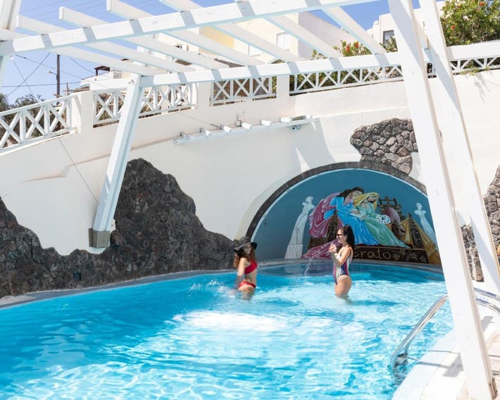 Erato Apartments