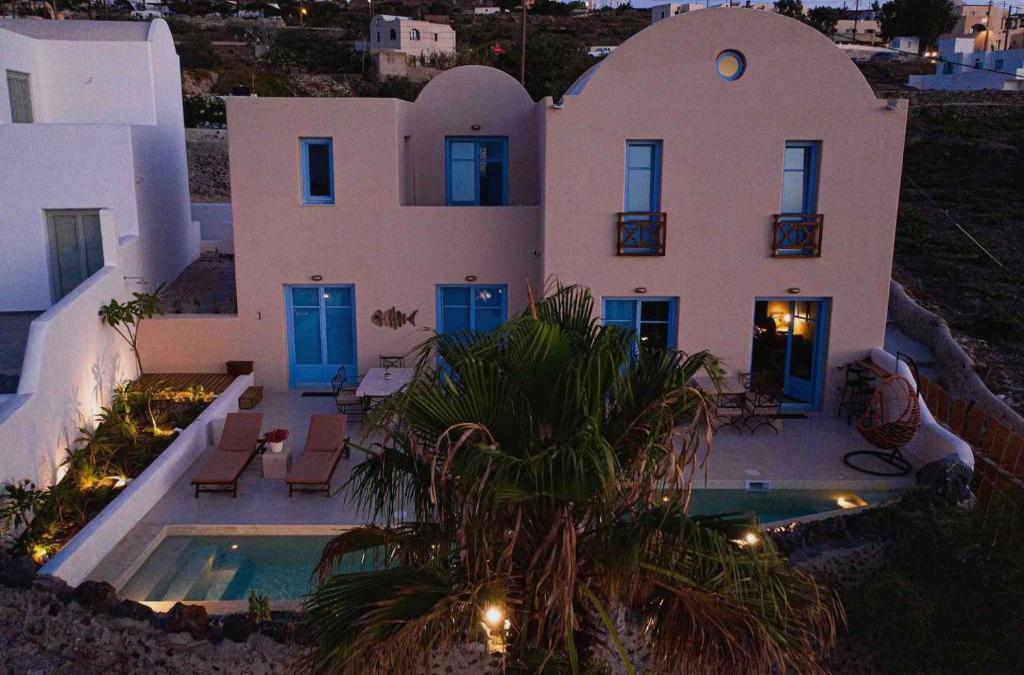 Pink Freud Villas