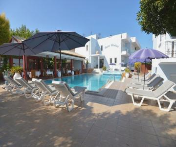 Perla Marina Hotel