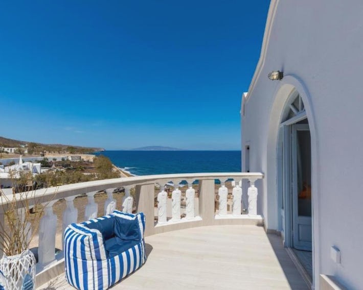 Starlight Luxury Seaside Villa & Suites