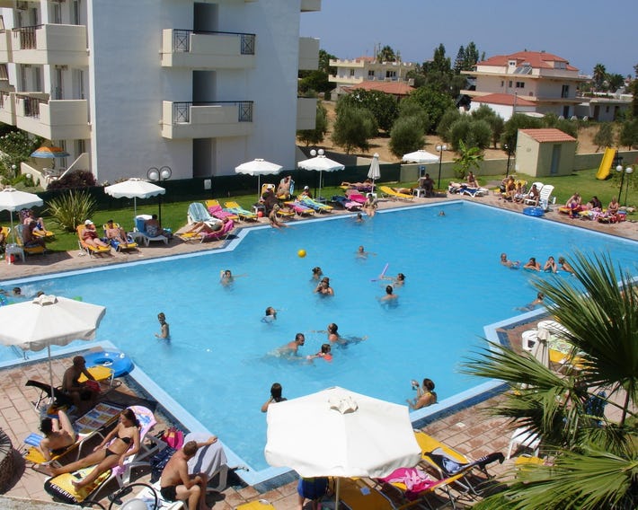 Summerland Hotel & Bungalows