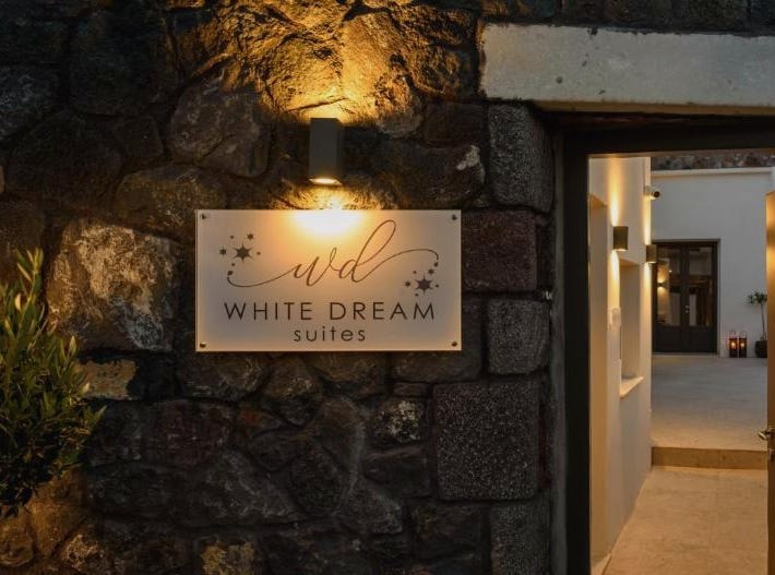 White Dream Suites