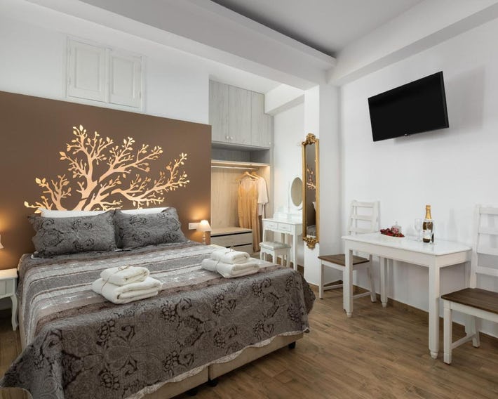 Chrysanthi Luxury Studios Lindos