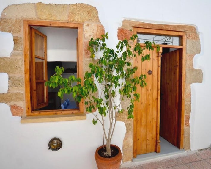 Lindos Esel Suites