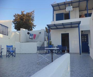 Marina's Studios Serifos