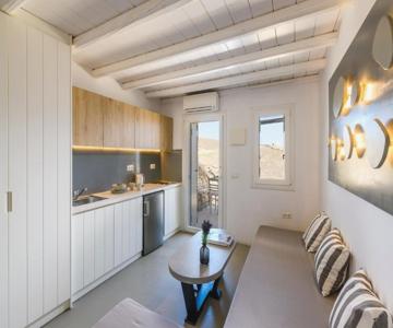 Ultramare Superior Suites with Seaview
