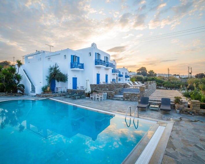 Vienoula's Garden Hotel