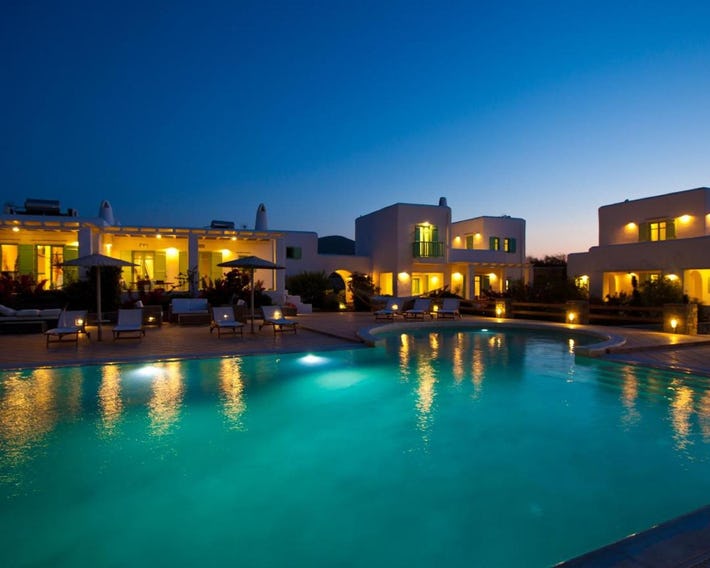 Naoussa Bay Villas