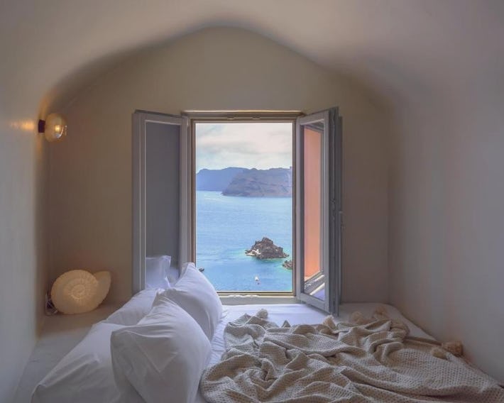 Oia Waves Cave Houses