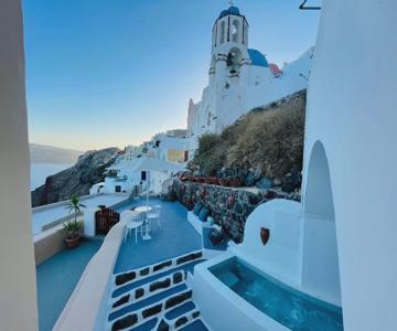 Blue Sky Cave House