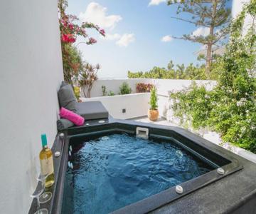 Sensia Luxury Studio With Hot Tub
