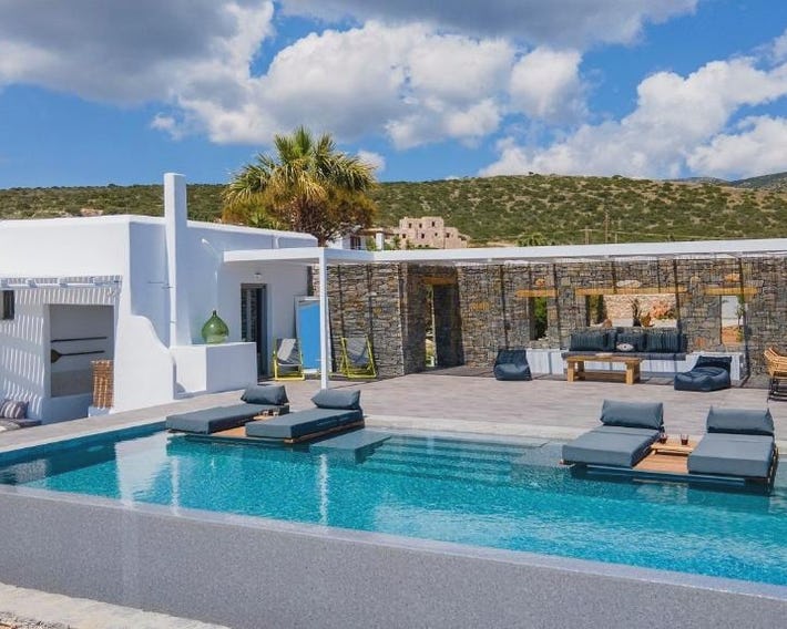 Villa Azzuro on Faragas Beach