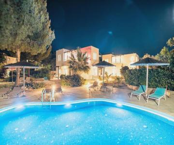 CrossRhodes Villas