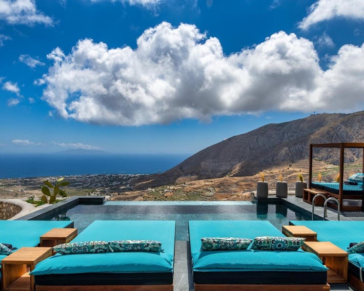 Skyfall Suites - Adults Only