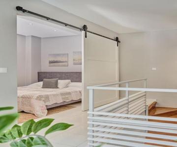 Old Town Luxury Velvet Apartment