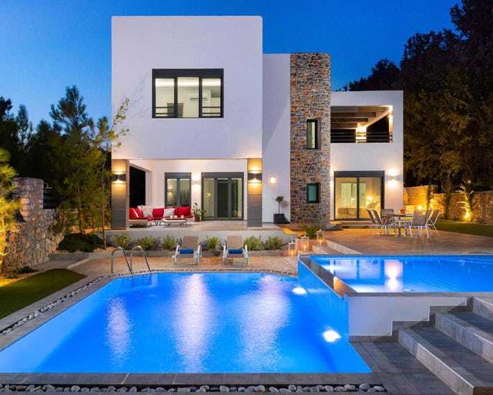 Villa Summer Light