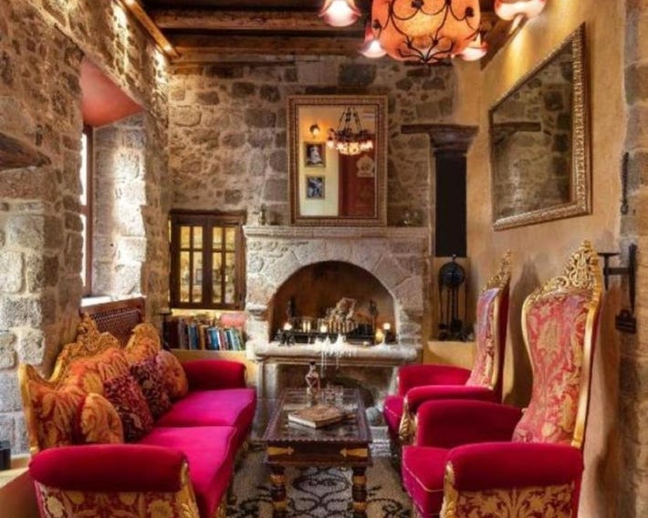 Nikos Takis Boutique Fashion hotel